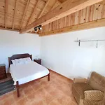 Baia Do Porto Lajes Holiday home Lajes das Flores