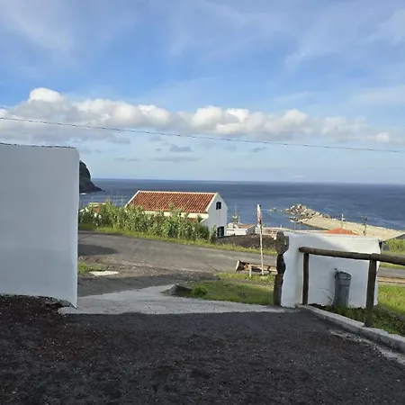 Baia Do Porto Lajes * Lajes das Flores