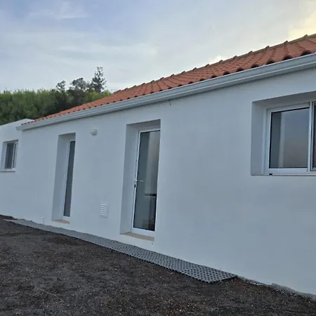 בית נופש Baia Do Porto Lajes *